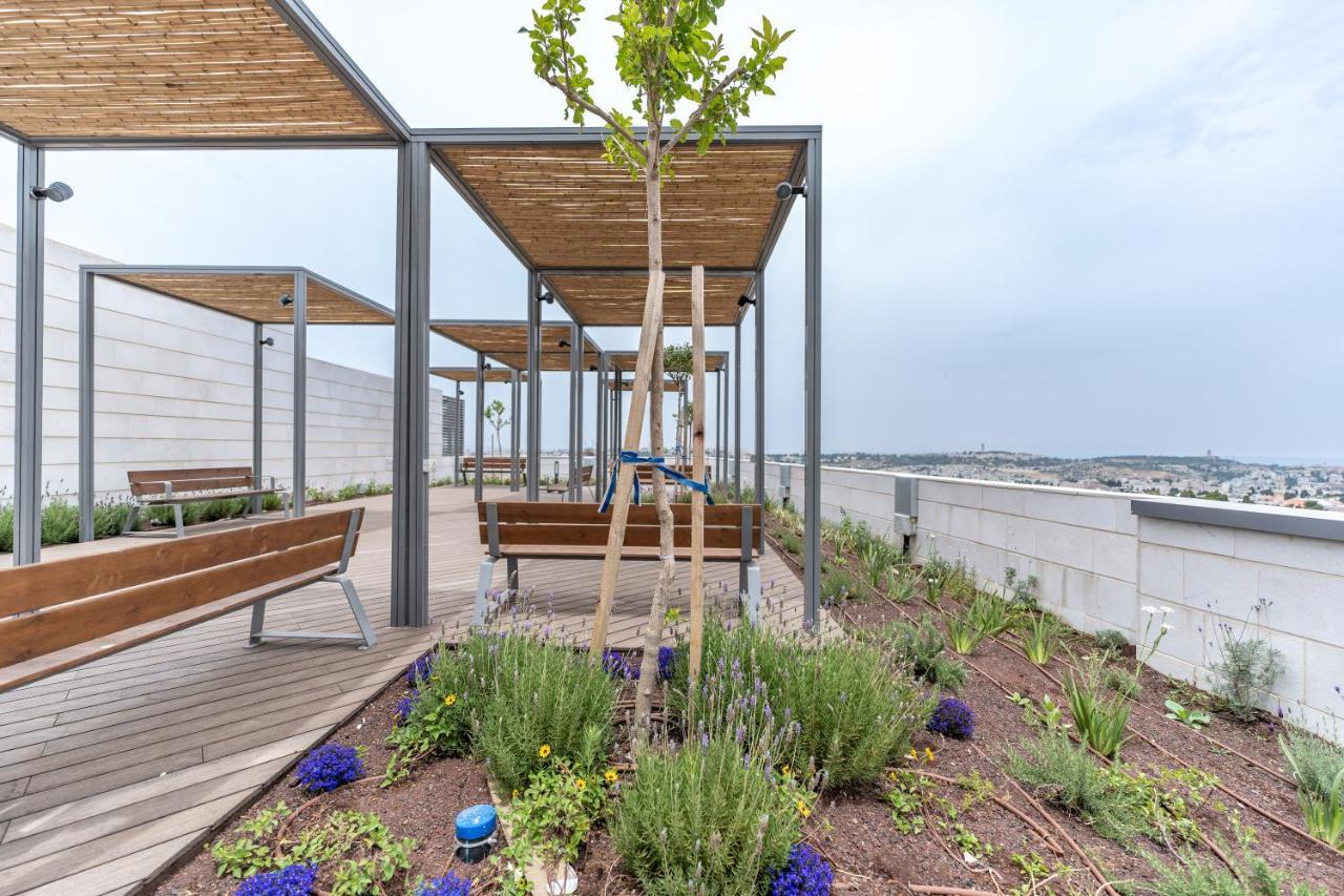 Holysuite Savyon View Tower Appartamento